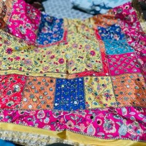 Mirror Pakistani dupate